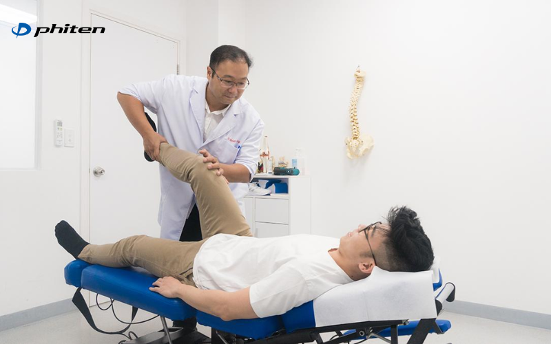 cách điều trị đau đầu gối ở người trẻ