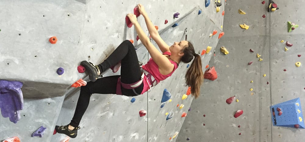 Leo Núi Trong Nhà (Rock Climbing) - Thể Thao Mạo Hiểm !